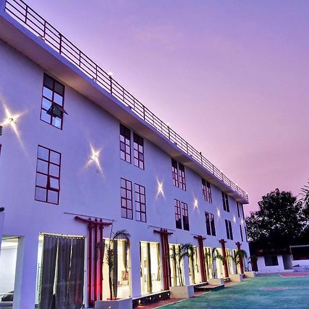 Oyo Townhouse 779 Gods County Hotel Tarapith Buitenkant foto