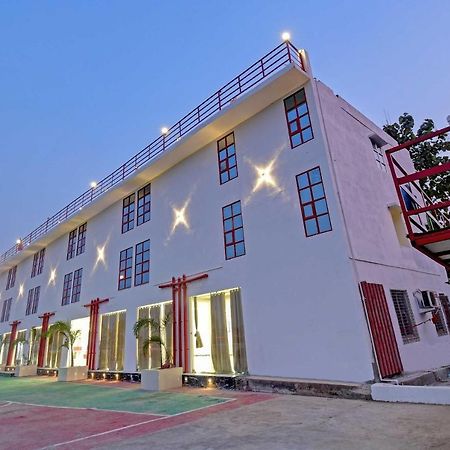 Oyo Townhouse 779 Gods County Hotel Tarapith Buitenkant foto
