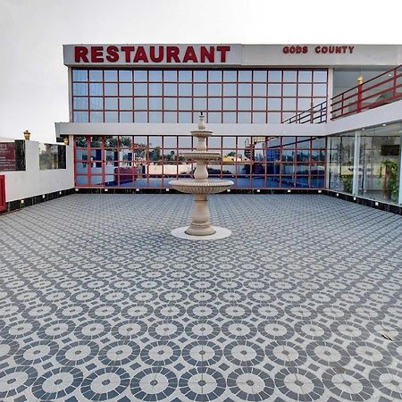 Oyo Townhouse 779 Gods County Hotel Tarapith Buitenkant foto
