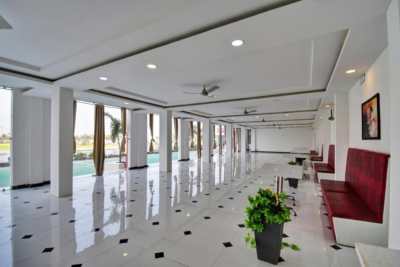 Oyo Townhouse 779 Gods County Hotel Tarapith Buitenkant foto