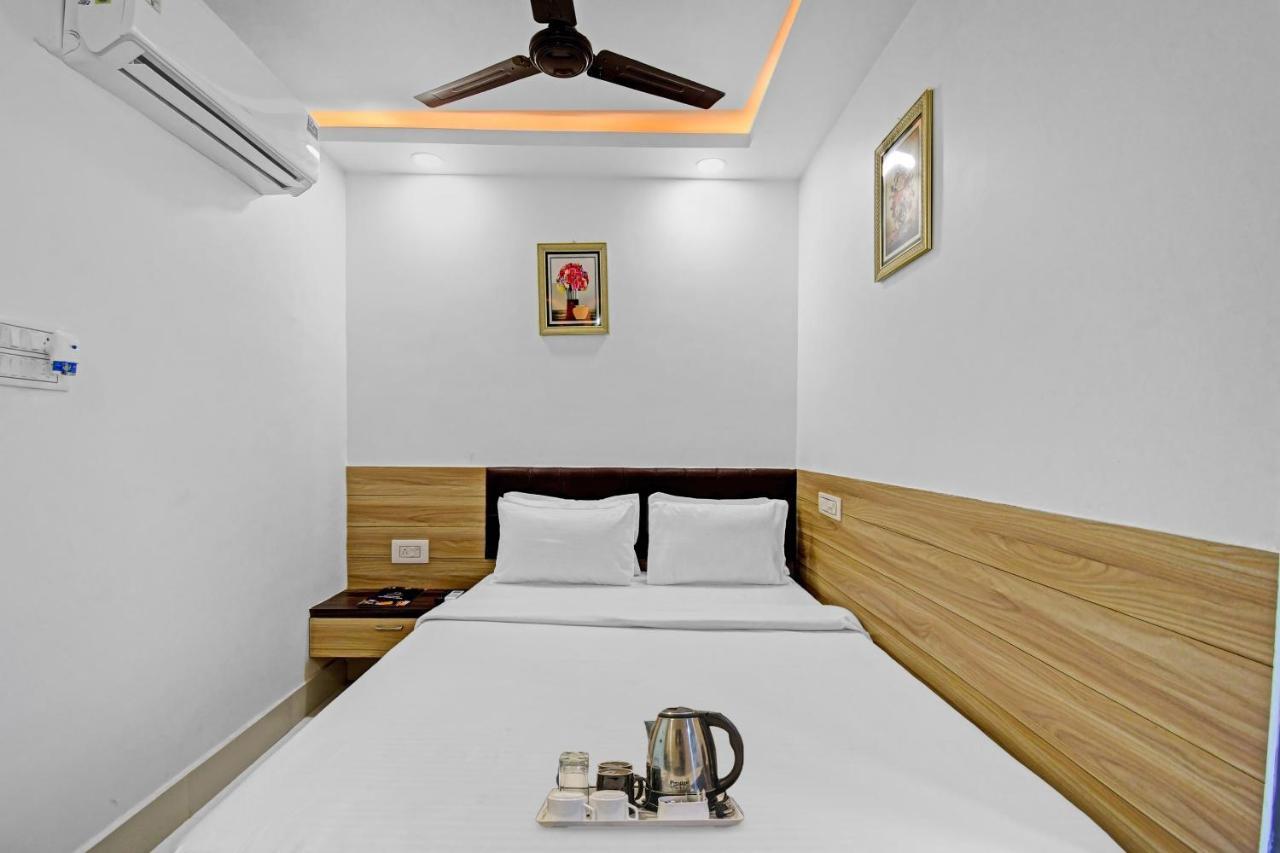 Oyo Townhouse 779 Gods County Hotel Tarapith Buitenkant foto