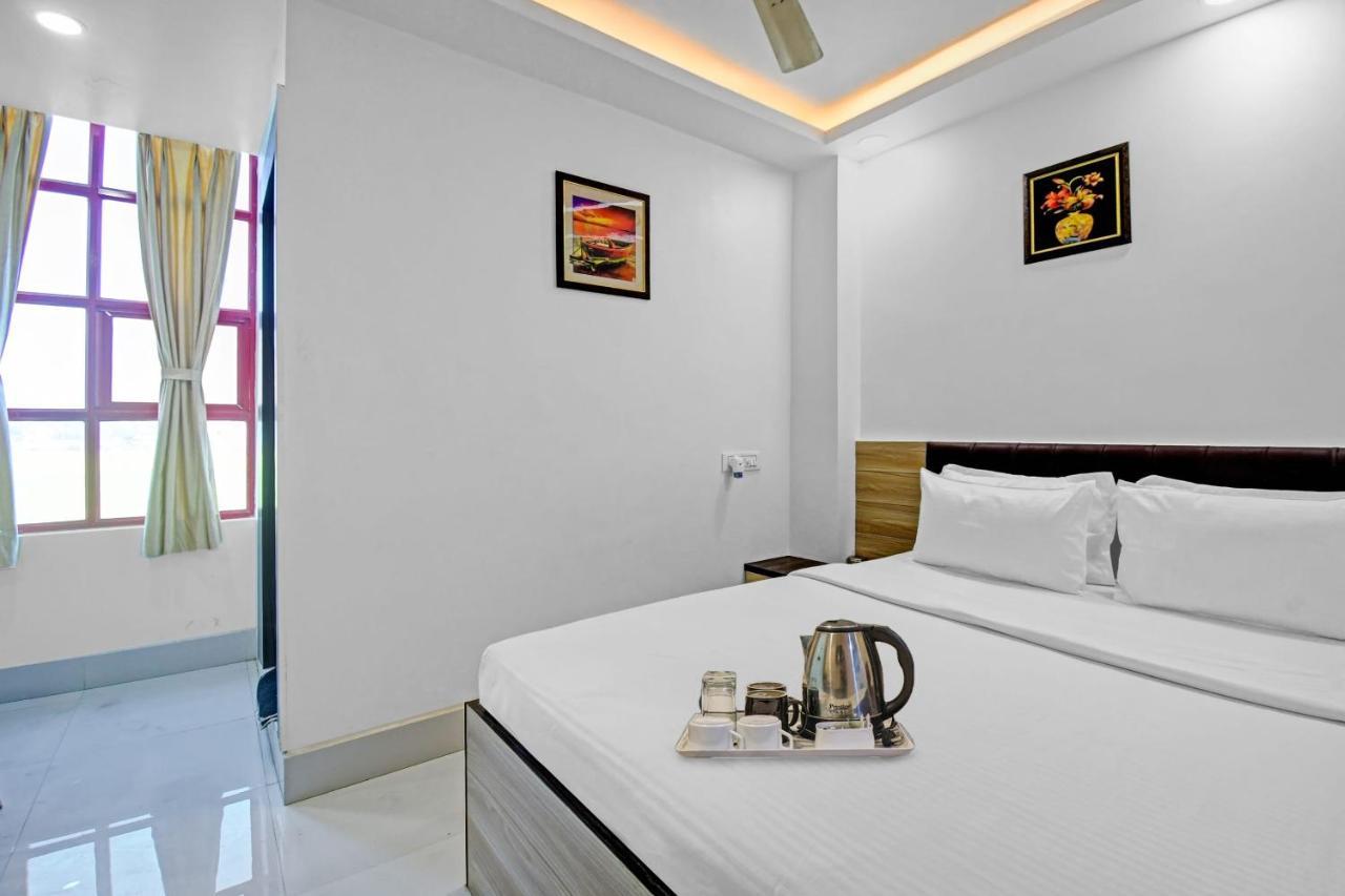 Oyo Townhouse 779 Gods County Hotel Tarapith Buitenkant foto